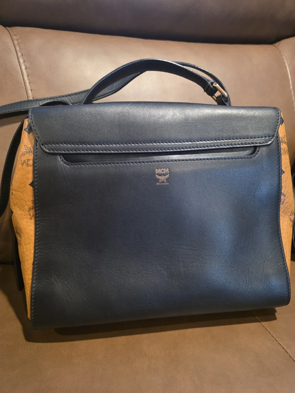 MCM elegant black